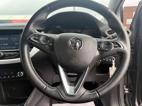 Vauxhall Crossland X 1.2 Turbo Griffin SUV 5dr Petrol Manual Euro 6 (s/s) (110 ps) - U636