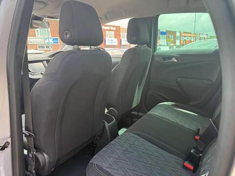 Vauxhall Crossland X 1.2 Turbo Griffin SUV 5dr Petrol Manual Euro 6 (s/s) (110 ps) - U636