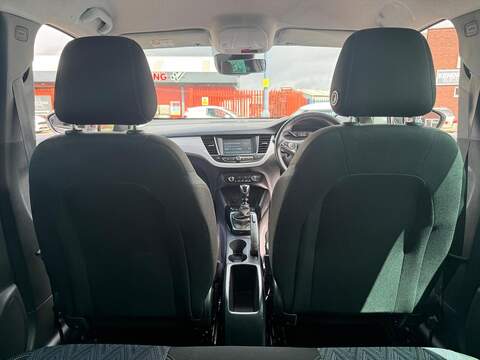 Vauxhall Crossland X 1.2 Turbo Griffin SUV 5dr Petrol Manual Euro 6 (s/s) (110 ps) - U636