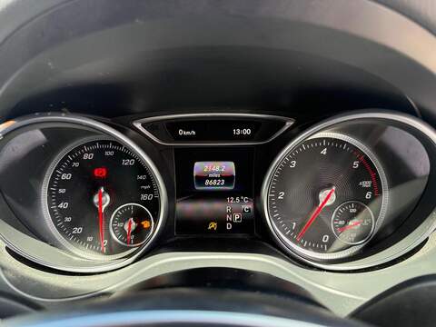 Mercedes-Benz GLA 2.1 GLA220d AMG Line (Premium) SUV 5dr Diesel 7G-DCT 4MATIC Euro 6 (s/s) (177 ps) - U640