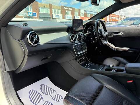 Mercedes-Benz GLA 2.1 GLA220d AMG Line (Premium) SUV 5dr Diesel 7G-DCT 4MATIC Euro 6 (s/s) (177 ps) - U640