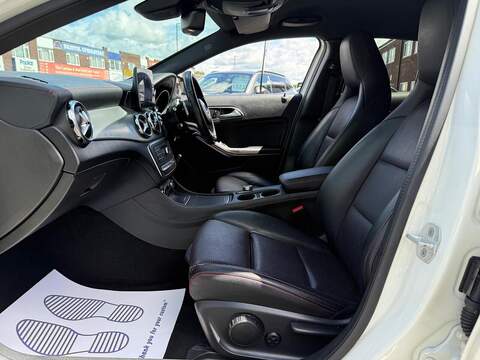 Mercedes-Benz GLA 2.1 GLA220d AMG Line (Premium) SUV 5dr Diesel 7G-DCT 4MATIC Euro 6 (s/s) (177 ps) - U640