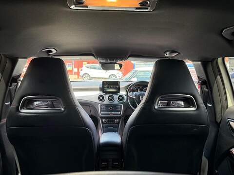 Mercedes-Benz GLA 2.1 GLA220d AMG Line (Premium) SUV 5dr Diesel 7G-DCT 4MATIC Euro 6 (s/s) (177 ps) - U640