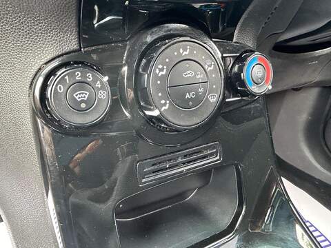 Ford Fiesta 1.25 Zetec Hatchback 5dr Petrol Manual Euro 6 (82 ps) - U650