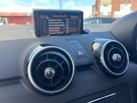Audi A1 A1 Sport Hatchback 1 Manual Diesel - U654