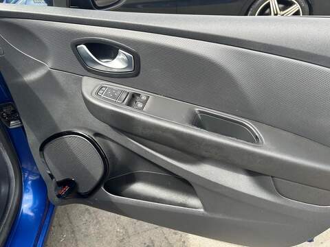Renault Clio 0.9 TCe Urban Nav Euro 6 (s/s) 5dr - U655