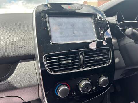Renault Clio 0.9 TCe Urban Nav Euro 6 (s/s) 5dr - U655