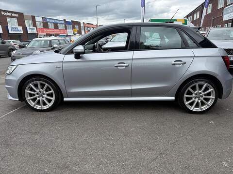Audi A1 A1 S line Hatchback 1 Manual Petrol - U656