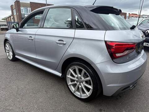 Audi A1 A1 S line Hatchback 1 Manual Petrol - U656