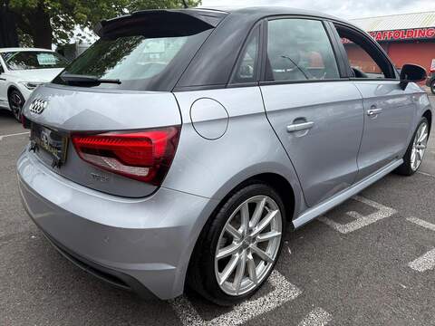 Audi A1 A1 S line Hatchback 1 Manual Petrol - U656