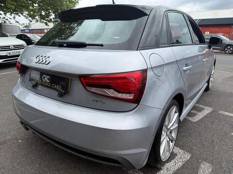 Audi A1 A1 S line Hatchback 1 Manual Petrol - U656