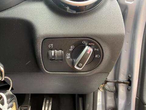 Audi A1 A1 S line Hatchback 1 Manual Petrol - U656