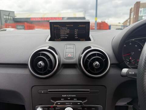 Audi A1 A1 S line Hatchback 1 Manual Petrol - U656