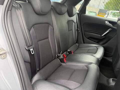 Audi A1 A1 S line Hatchback 1 Manual Petrol - U656
