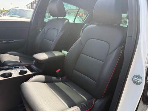 Kia Sportage 1.6 CRDi EcoDynamics+ GT-Line S SUV 5dr Diesel Hybrid DCT AWD Euro 6 (s/s) (134 bhp) - U657