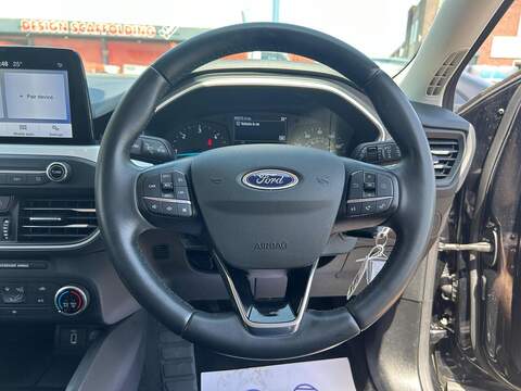 Ford Focus 1.5 EcoBlue Zetec Hatchback 5dr Diesel Manual Euro 6 (s/s) (95 ps) - U658