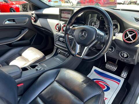Mercedes-Benz A Class 2.0 A250 BlueEfficiency Engineered by AMG 7G-DCT Euro 6 (s/s) 5dr - U66