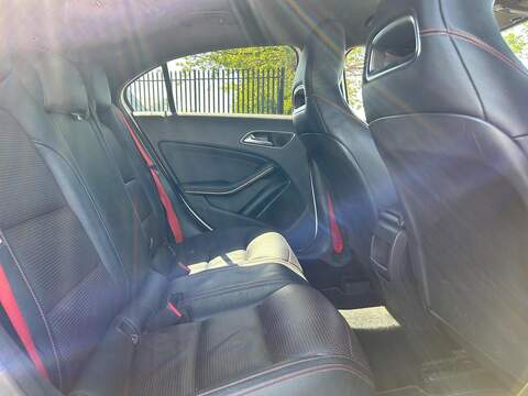 Mercedes-Benz A Class 2.0 A250 BlueEfficiency Engineered by AMG 7G-DCT Euro 6 (s/s) 5dr - U66