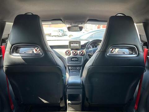 Mercedes-Benz A Class 2.0 A250 BlueEfficiency Engineered by AMG 7G-DCT Euro 6 (s/s) 5dr - U66