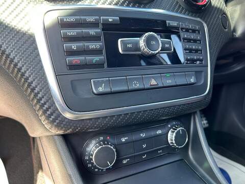 Mercedes-Benz A Class 2.0 A250 BlueEfficiency Engineered by AMG 7G-DCT Euro 6 (s/s) 5dr - U66