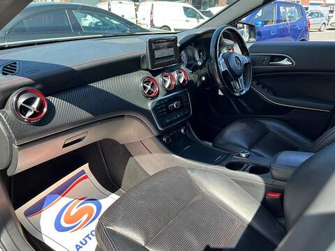 Mercedes-Benz A Class 2.0 A250 BlueEfficiency Engineered by AMG 7G-DCT Euro 6 (s/s) 5dr - U66