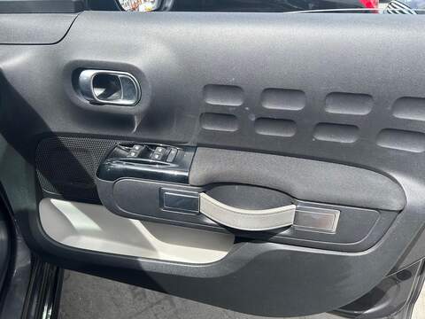 Citroen C3 1.2 PureTech Feel Hatchback 5dr Petrol Manual Euro 6 (s/s) (83 ps) - U660
