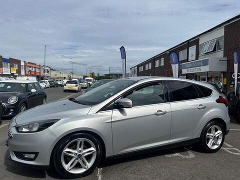 Ford Focus 1.0T EcoBoost Zetec Edition Hatchback 5dr Petrol Manual Euro 6 (s/s) (125 ps) - U661