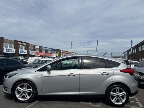Ford Focus 1.0T EcoBoost Zetec Edition Hatchback 5dr Petrol Manual Euro 6 (s/s) (125 ps) - U661