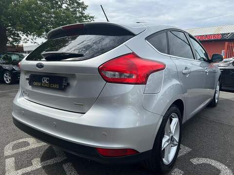 Ford Focus 1.0T EcoBoost Zetec Edition Hatchback 5dr Petrol Manual Euro 6 (s/s) (125 ps) - U661