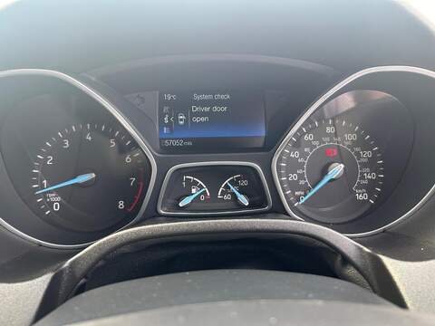 Ford Focus 1.0T EcoBoost Zetec Edition Hatchback 5dr Petrol Manual Euro 6 (s/s) (125 ps) - U661