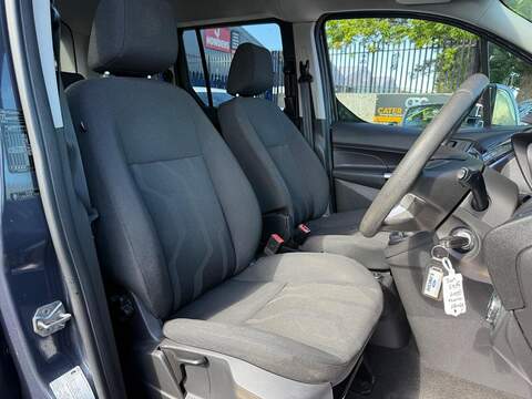 Ford Tourneo Connect 1.6 TDCi Zetec MPV 5dr Diesel Manual Euro 5 (115 ps) - U663