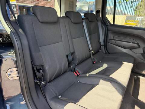 Ford Tourneo Connect 1.6 TDCi Zetec MPV 5dr Diesel Manual Euro 5 (115 ps) - U663