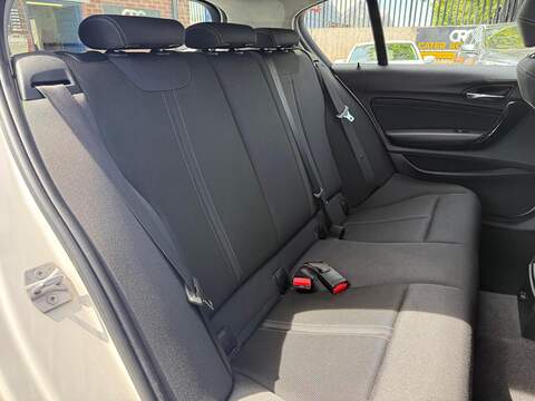 BMW 1 Series 1.5 118i Sport Hatchback 5dr Petrol Manual Euro 6 (s/s) (136 ps) - U667