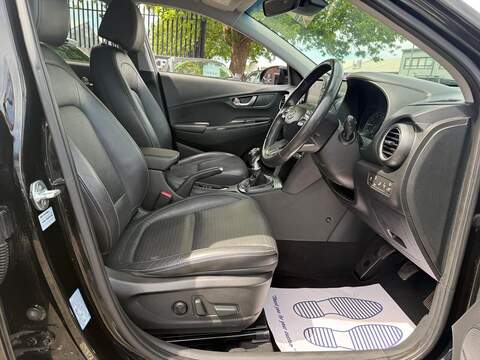 Hyundai KONA 1.0 T-GDi Blue Drive Premium SE SUV 5dr Petrol Manual Euro 6 (s/s) (120 ps) - U668