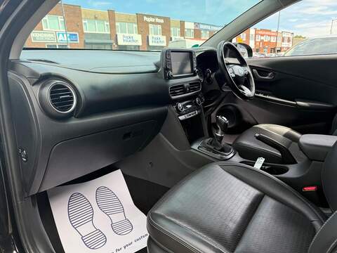 Hyundai KONA 1.0 T-GDi Blue Drive Premium SE SUV 5dr Petrol Manual Euro 6 (s/s) (120 ps) - U668