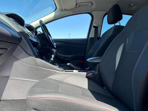Ford Focus 1.0T EcoBoost Zetec S Euro 6 (s/s) 5dr - U67