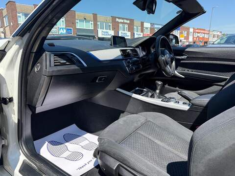 BMW 2 Series 1.5 218i M Sport Convertible 2dr Petrol Manual Euro 6 (s/s) (136 ps) - U672