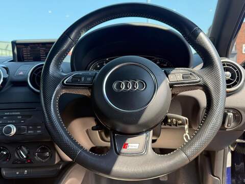 Audi A1 1.4 TFSI S line Hatchback 3dr Petrol Manual Euro 5 (s/s) (122 ps) - U674