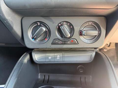 Audi A1 1.4 TFSI S line Hatchback 3dr Petrol Manual Euro 5 (s/s) (122 ps) - U674