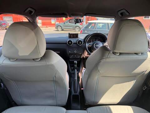 Audi A1 1.4 TFSI S line Hatchback 3dr Petrol Manual Euro 5 (s/s) (122 ps) - U674