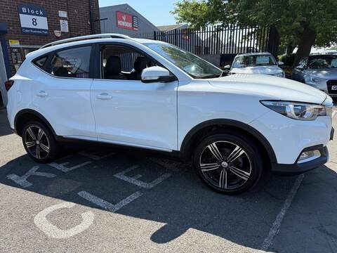 MG MG ZS 1.5 VTi-TECH Exclusive SUV 5dr Petrol Manual Euro 6 (s/s) (106 ps) - U675