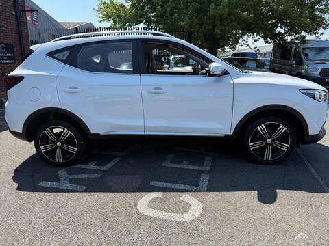 MG MG ZS 1.5 VTi-TECH Exclusive SUV 5dr Petrol Manual Euro 6 (s/s) (106 ps) - U675