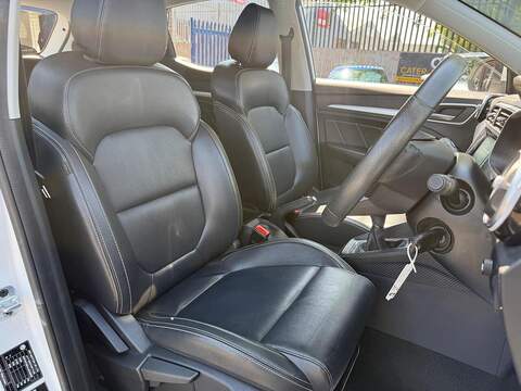 MG MG ZS 1.5 VTi-TECH Exclusive SUV 5dr Petrol Manual Euro 6 (s/s) (106 ps) - U675