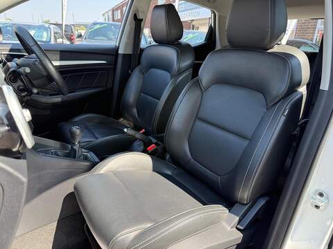 MG MG ZS 1.5 VTi-TECH Exclusive SUV 5dr Petrol Manual Euro 6 (s/s) (106 ps) - U675