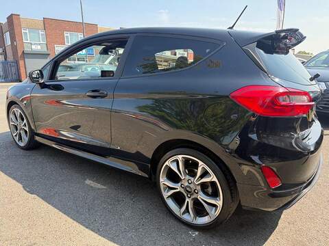 Ford Fiesta 1.0T EcoBoost ST-Line Hatchback 3dr Petrol Manual Euro 6 (s/s) (125 ps) - U676