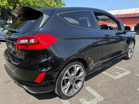 Ford Fiesta 1.0T EcoBoost ST-Line Hatchback 3dr Petrol Manual Euro 6 (s/s) (125 ps) - U676