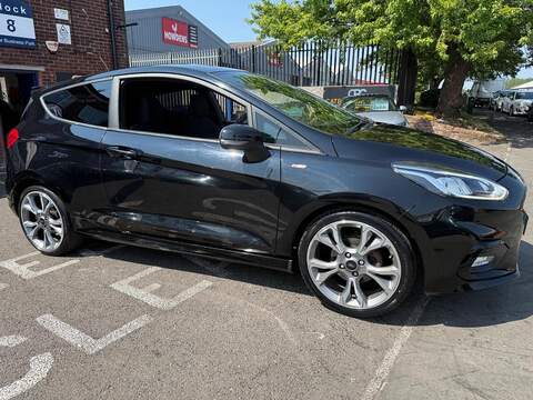 Ford Fiesta 1.0T EcoBoost ST-Line Hatchback 3dr Petrol Manual Euro 6 (s/s) (125 ps) - U676