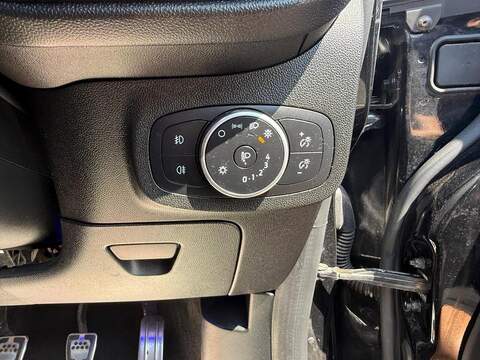 Ford Fiesta 1.0T EcoBoost ST-Line Hatchback 3dr Petrol Manual Euro 6 (s/s) (125 ps) - U676