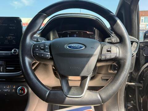 Ford Fiesta 1.0T EcoBoost ST-Line Hatchback 3dr Petrol Manual Euro 6 (s/s) (125 ps) - U676