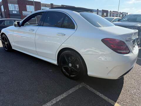 Mercedes-Benz C Class 2.1 C300dh AMG Line (Premium Plus) Saloon 4dr Diesel Hybrid G-Tronic+ Euro 6 (s/s) (231 ps) - U677
